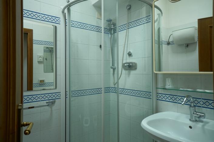 Image No.8-24 Bed Hotel for sale