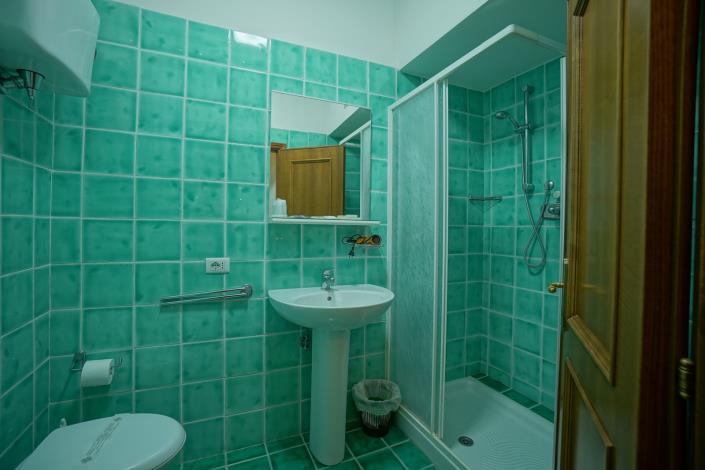 Image No.12-24 Bed Hotel for sale