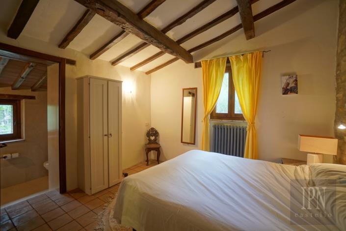 Image No.12-5 Bed Country Property for sale