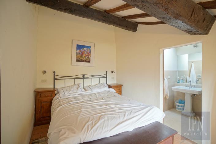 Image No.19-5 Bed Country Property for sale