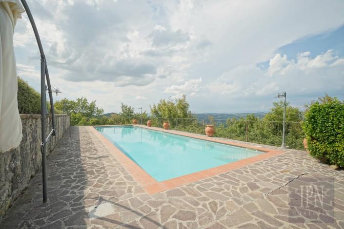 Image No.9-5 Bed Country Property for sale