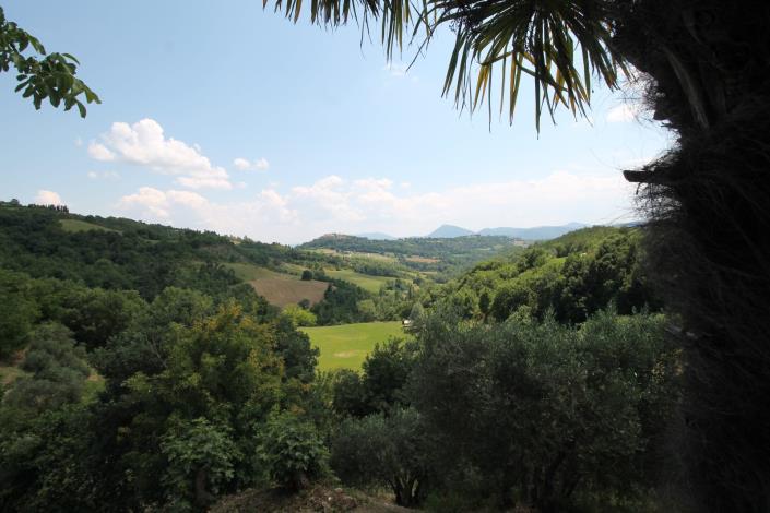 Image No.22-4 Bed Farmhouse for sale