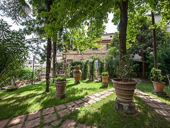 Image No.3-4 Bed Farmhouse for sale