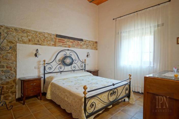 Image No.21-7 Bed Country House for sale