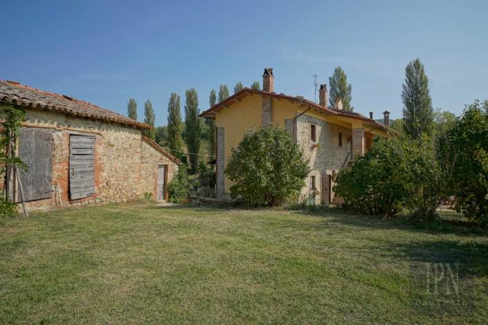 Image No.24-7 Bed Country House for sale