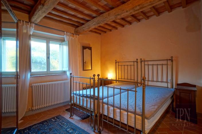 Image No.29-5 Bed Farmhouse for sale