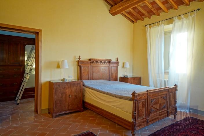 Image No.39-5 Bed Farmhouse for sale