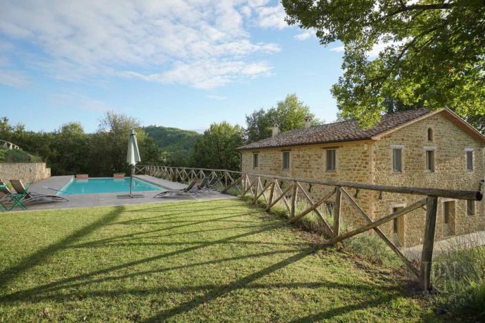 Image No.14-5 Bed Farmhouse for sale