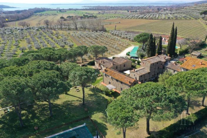 Image No.6-16 Bed Country Property for sale