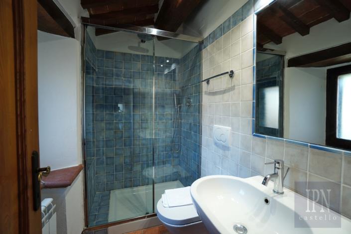 Image No.28-16 Bed Country Property for sale