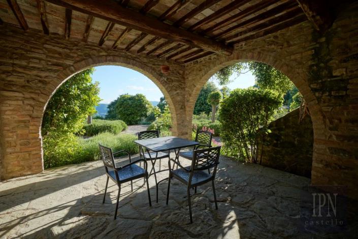 Image No.32-8 Bed Farmhouse for sale