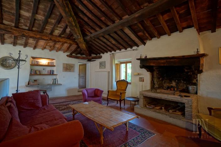 Image No.38-8 Bed Farmhouse for sale