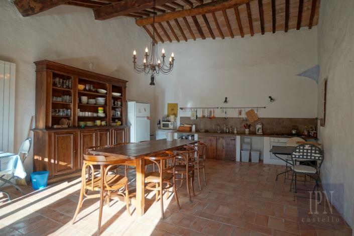 Image No.42-8 Bed Farmhouse for sale