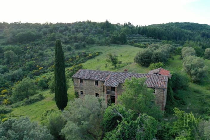 Image No.8-Farmhouse for sale