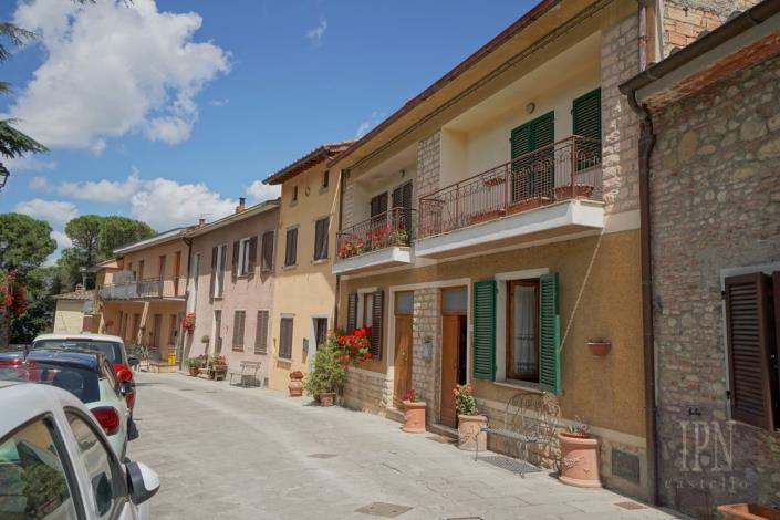 Image No.2-3 Bed Townhouse for sale