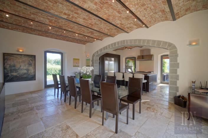 Image No.30-8 Bed Village House for sale