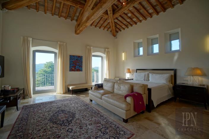 Image No.40-8 Bed Village House for sale