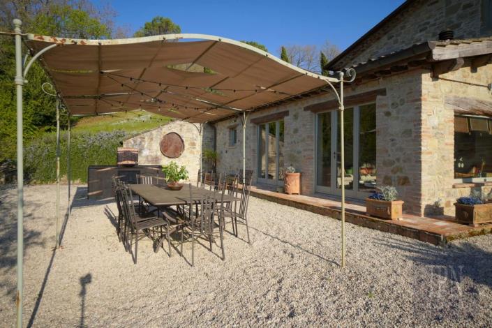 Image No.24-4 Bed Farmhouse for sale