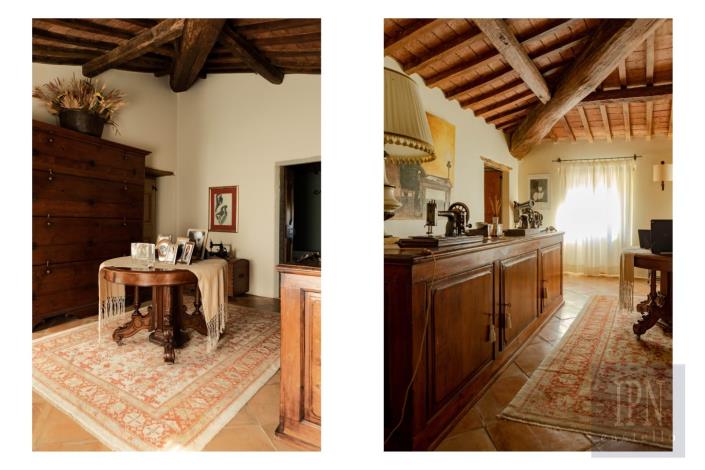 Image No.44-4 Bed Farmhouse for sale