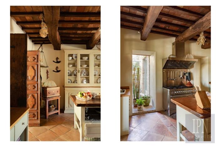 Image No.33-4 Bed Farmhouse for sale