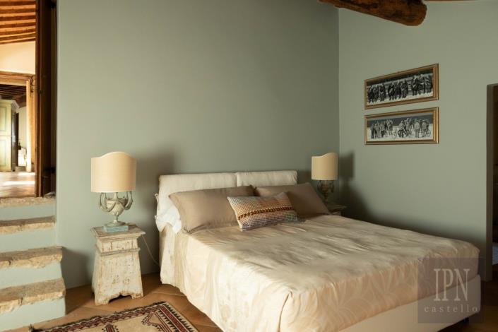 Image No.49-4 Bed Farmhouse for sale