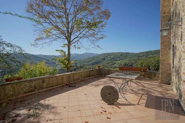 Image No.9-3 Bed Farmhouse for sale