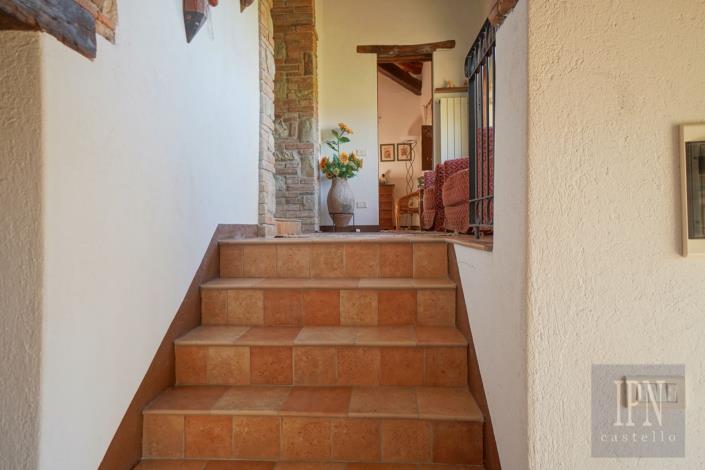 Image No.19-3 Bed Farmhouse for sale