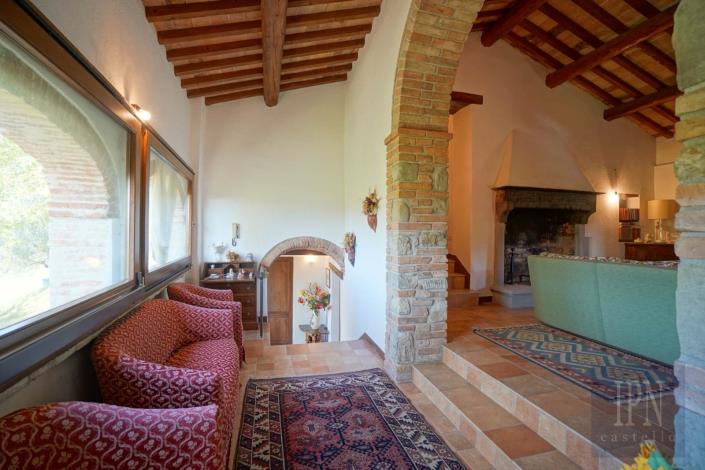 Image No.20-3 Bed Farmhouse for sale