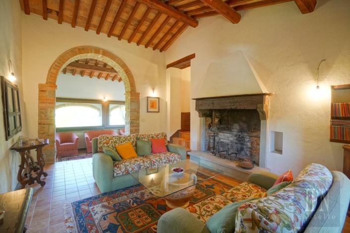 Image No.22-3 Bed Farmhouse for sale