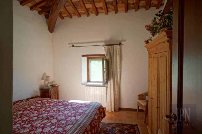 Image No.25-3 Bed Farmhouse for sale