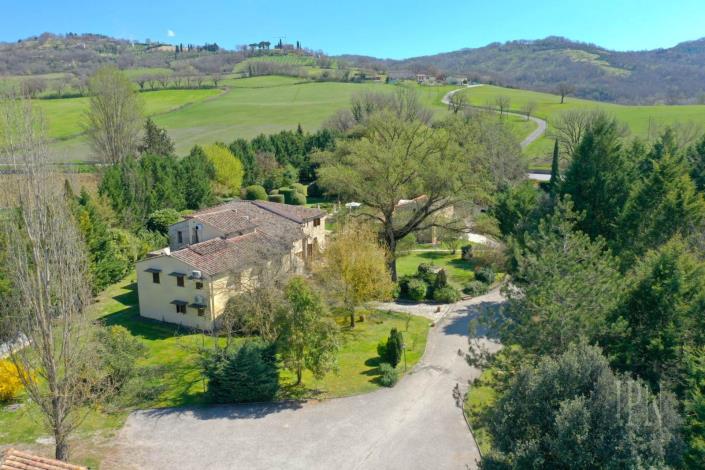 Image No.6-19 Bed Hotel for sale