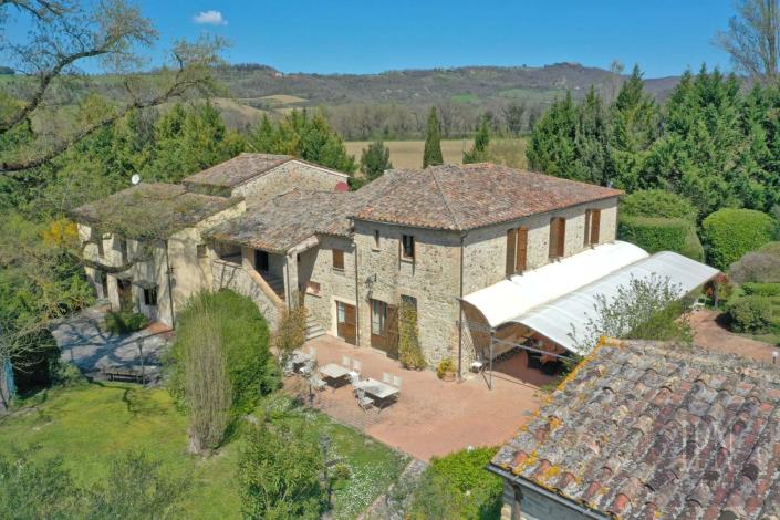 Image No.8-19 Bed Hotel for sale