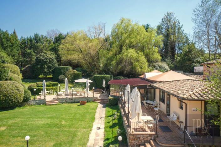 Image No.22-19 Bed Hotel for sale