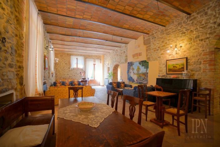 Image No.33-19 Bed Hotel for sale