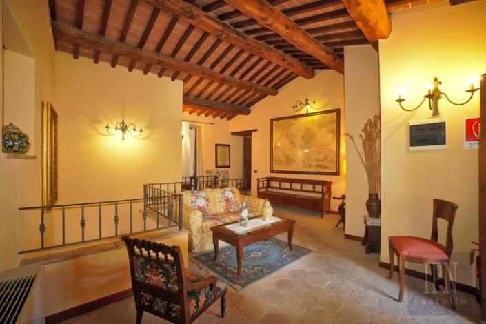 Image No.38-19 Bed Hotel for sale