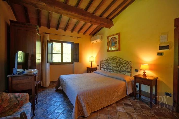 Image No.45-19 Bed Hotel for sale