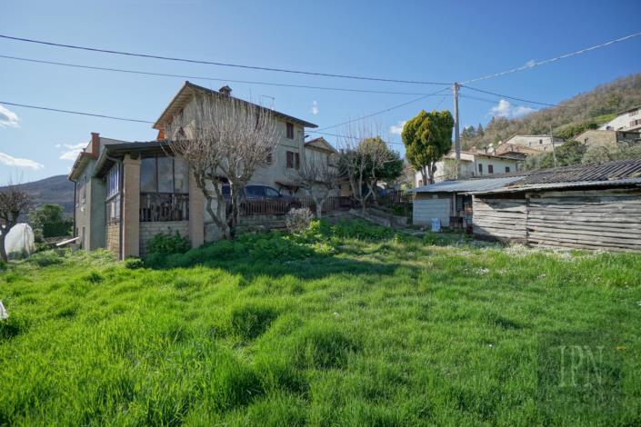 Image No.14-3 Bed Farmhouse for sale