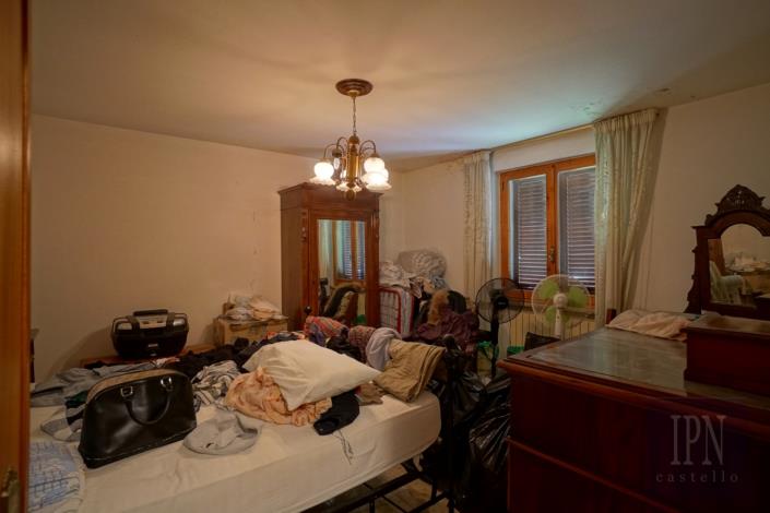 Image No.21-3 Bed Farmhouse for sale