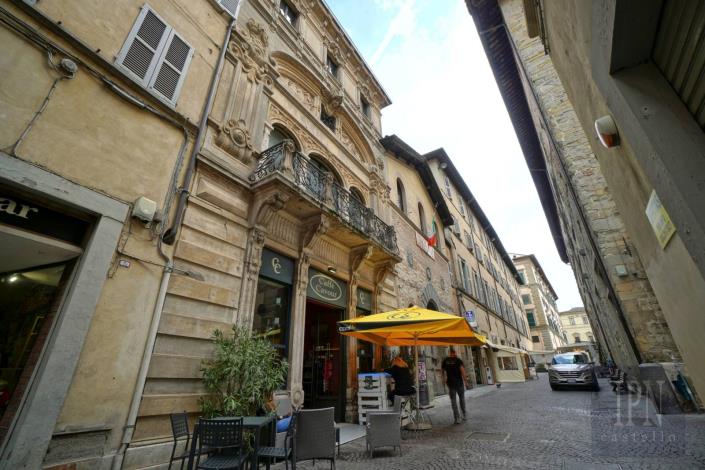 Image No.5-2 Bed Townhouse for sale