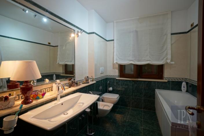 Image No.29-4 Bed Villa for sale