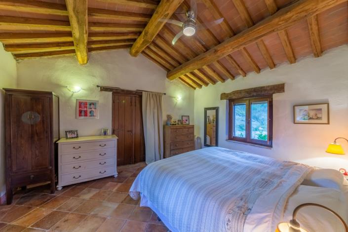 Image No.27-8 Bed Farmhouse for sale