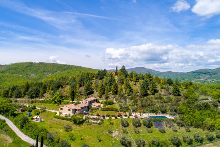 Image No.5-8 Bed Farmhouse for sale