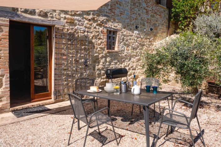 Image No.12-8 Bed Farmhouse for sale