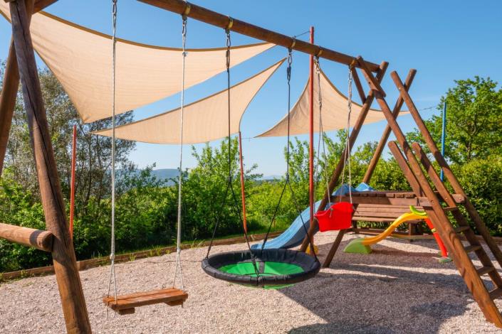 Image No.25-8 Bed Farmhouse for sale