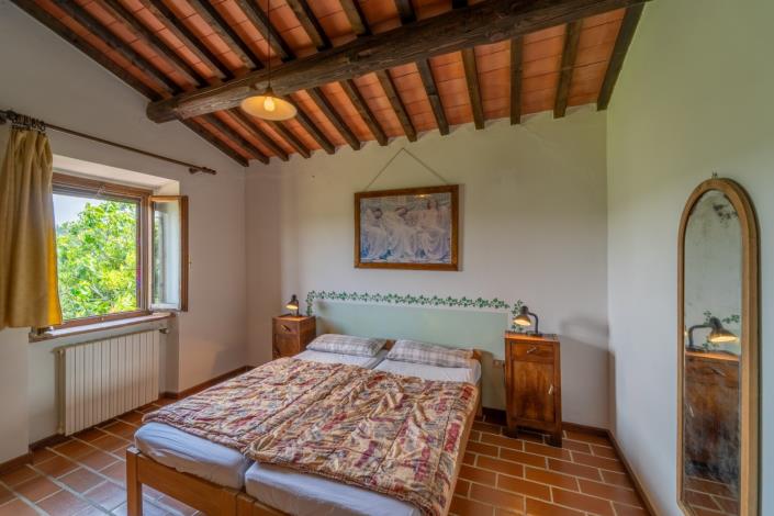 Image No.28-9 Bed Farmhouse for sale