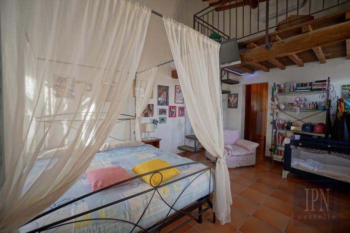 Image No.31-4 Bed Farmhouse for sale