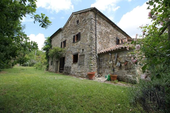 Image No.11-6 Bed Farmhouse for sale