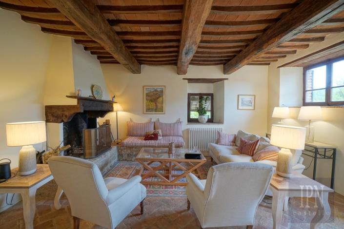 Image No.36-6 Bed Farmhouse for sale