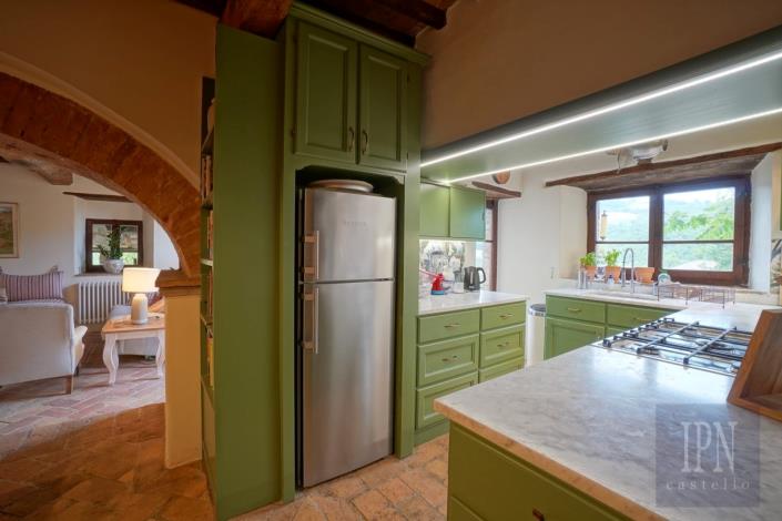 Image No.41-6 Bed Farmhouse for sale