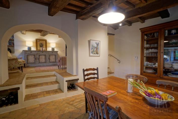 Image No.40-6 Bed Farmhouse for sale